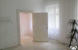 Spatiu central, finisat modern, 52 mp!