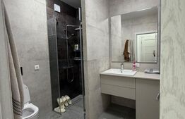 Apartament 3 camere, 78 mp, zona Vivo 