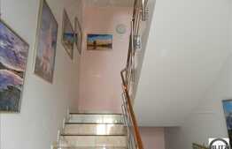 Cladire Nou Construita. Functionalitate: ( BIROURI , CLINICA, PENSIUNE, CAMIN )