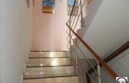 Cladire Nou Construita. Functionalitate: ( BIROURI , CLINICA, PENSIUNE, CAMIN )