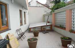 Cladire Nou Construita. Functionalitate: ( BIROURI , CLINICA, PENSIUNE, CAMIN )