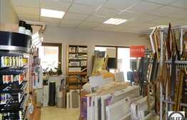 Cladire Nou Construita. Functionalitate: ( BIROURI , CLINICA, PENSIUNE, CAMIN )