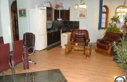 Spatiu de inchiriat in zona hotel Ramada, 105 mp utili, parter de casa