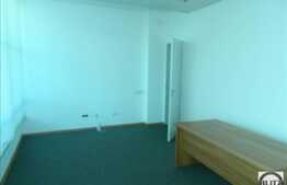 Spatiu pentru birou, 98 mp cu terasa 10 mp si loc parcare, cheltuieli incluse