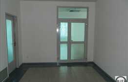 Spatiu pentru birou, 98 mp cu terasa 10 mp si loc parcare, cheltuieli incluse