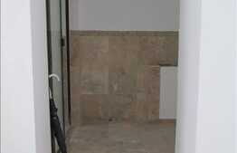 Spatiu central, finisat, foarte aproape de mijloacele de transport in comun