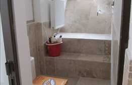 Spatiu central, finisat, foarte aproape de mijloacele de transport in comun