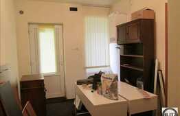 Spatiu birouri situat central, 35 mp, finisat, curte interioara, loc de parcare!