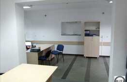 De inchiriat spatiu pretabil pentru birouri sau comercial, 64 mp utili, zona UMF