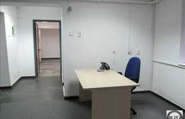 De inchiriat spatiu pretabil pentru birouri sau comercial, 64 mp utili, zona UMF