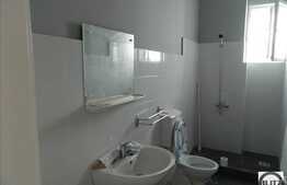 Spatiu birouri, 245 mp, 5 locuri parcare, ideal pentru un sediu de firma!