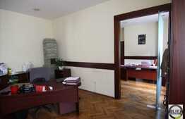 Casa eleganta pentru birouri, 390 mp utili, garaj!