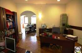 Casa eleganta pentru birouri, 390 mp utili, garaj!