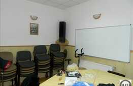 120 mp pentru birouri cu acces din strada si locuri de parcare, in Marasti