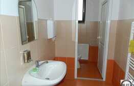 Spatiu de birouri 6 incaperi cu 2 terase, finisaje noi