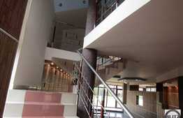 Spatiu pentru birouri, 480 mp, in zona retrasa!