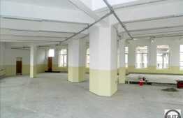 Inchiriere spatiu 120 mp tip open space, zona P-ta 1 Mai, cu 2 locuri de parcare