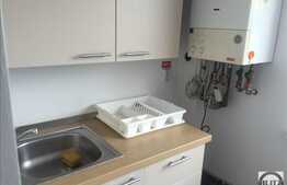 Spatiu format din incaperi plus open space