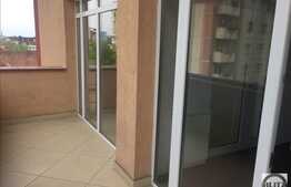 Spatiu format din incaperi plus open space