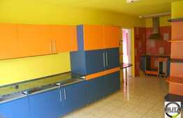 Inchiriere spatiu 8 incaperi in casa, 300 mp plus 500 mp curte, zona Barc