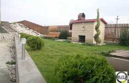 Inchiriere spatiu 8 incaperi in casa, 300 mp plus 500 mp curte, zona Barc