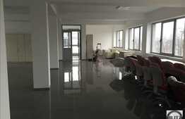 Spatiu de inchiriat, 220 mp, situat in cladire de birouri, zona Traian Vuia!