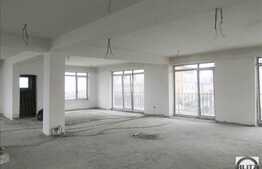 Spatiu birouri, 250 mp, open space, terasa!