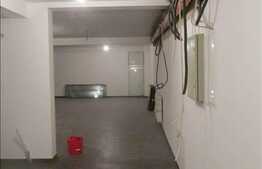 Spatiu zona centrala, la 5 minute de Catedrala, 200 mp