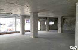 Spatiu open-space, 337 mp utili, cu vitrina ampla 30, la parter, zona cu vad !