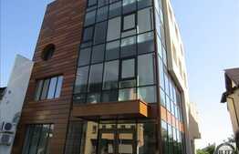 Imobil intr-o zona cu vizibilitate maxima si acces facil spre centrul orasului!