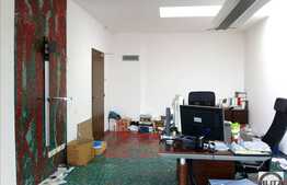 Inchiriere spatiu birouri cu 80 mp utili, 300 mp terasa, locatie accesibila