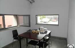 Inchiriere spatiu birouri cu 80 mp utili, 300 mp terasa, locatie accesibila