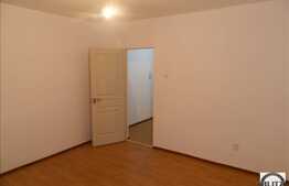 2 camere de vanzare, 47 mp, zona Policlinica Interservisan