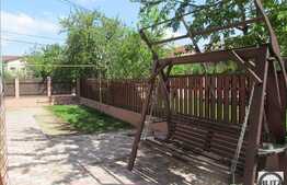 Casa pentru birouri, 240 mp, 10 parcari, la 2 minute de statia de autobuz