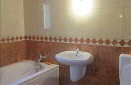 Casa pentru birouri, 240 mp, 10 parcari, la 2 minute de statia de autobuz