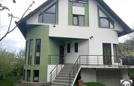 Spatiu pentru birouri, 340 mp, terase 15 mp, teren 800 mp, in zona centrala!