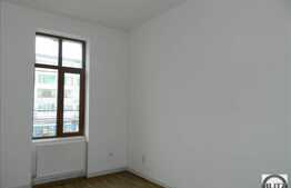 Spatiu ultracentral, 58,5 mp, 3 incaperi, vad pietonal, Piata Mihai Viteazu