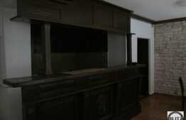 In zona centrala spatiu de inchiriat cu acces din strada, 48 mp!