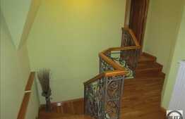 Casa interbelica, 270 mp utili, zona linistita de case!