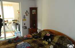 Apartament 2 camere, 57 mp utili,  loc de parcare, zona Porii!