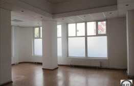 Spatiu birouri, 135 mp, locuri de parcare