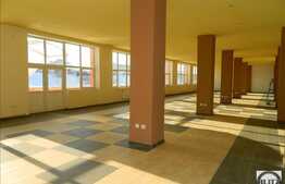 Spatiu cu 1700 mp pretabil pentru activitati de birouri sau comerciale