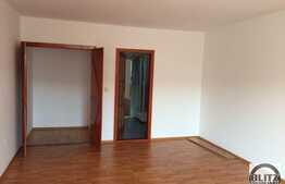 Casa individuala, 350 mp, 10 parcari, pretabil firma IT!