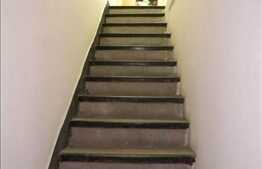 Spatiu comercial situat in zona centrala, trafic intens auto si pietonal !