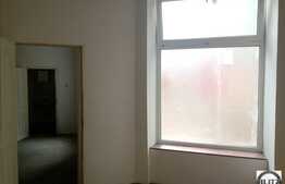 80 mp utili, acces din strada, zona Primariei!