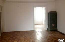 80 mp utili, acces din strada, zona Primariei!