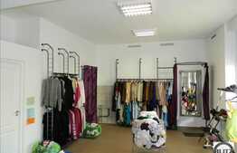 Spatiu 65 mp, 2 intrari din strada, vitrina 9 ml