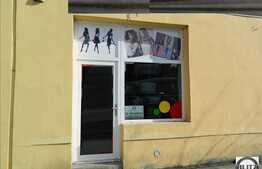 Spatiu 65 mp, 2 intrari din strada, vitrina 9 ml