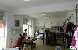 Spatiu 65 mp, 2 intrari din strada, vitrina 9 ml