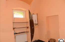 Spatiu comercial, 25 mp, zona Eroilor